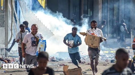 Papua New Guinea: At least 15 dead after major rioting and .